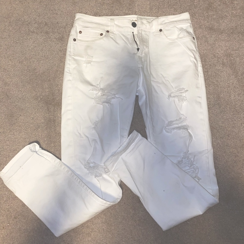 American Eagle Men's White Ripped Jeans
